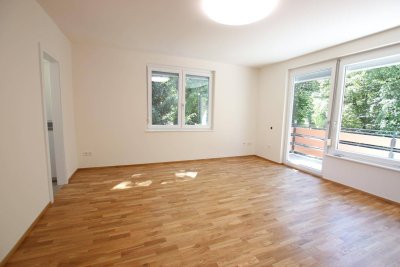 TOP Wohnung/Ferienwohnung mit Balkon und Parkplatz in Krumpendorf - 450m Seenähe