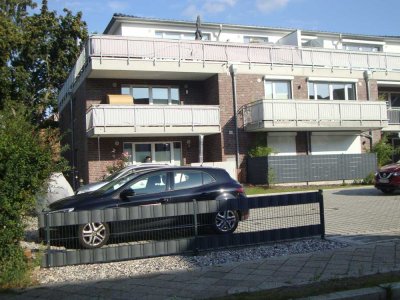 Schöne, neuwertige 3-Zimmer-Wohnung mit Balkon und EBK in Lüneburg