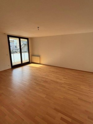 Charmante Garconniere-Wohnung mit großzügigem, sonnigem Südbalkon in zentraler Ruhelage Salzburgs (auch für Anleger optimal geeignet)