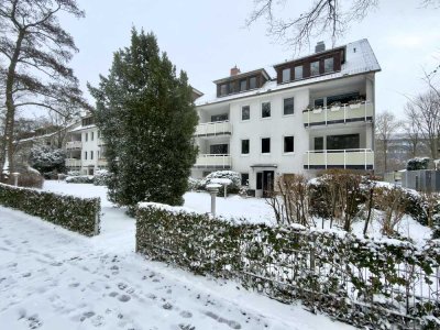 Provisionsfrei / Helle 4-Zimmer-Wohnung mit zwei Balkonen