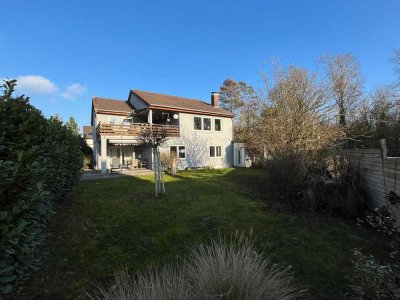 Großzügiges Einfamilienhaus mit Einliegerwohnung in ruhiger Sackgassenlage