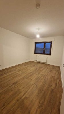 Neu sanierte 2-Zimmer-Wohnung mit Balkon in zentraler Innenstadtlage von Pforzheim