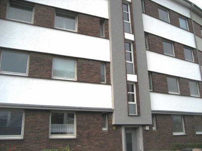 TOP! Frei ab August, 1 Zi-Whg, Duschbad mit Fenster, großer Küchenraum