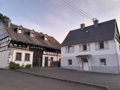 Zwei einzigartige Fachwerkhäuser - Einliegerwohnung, Dach neu. Für Familien, WG, Gewerbe
