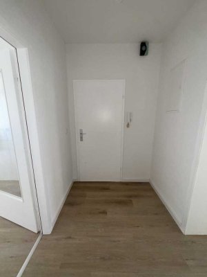Sanierte 2-Raum-Wohnung mit Balkon in Oberhausen