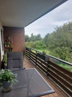 Attraktive Kapitalanlage, helle 2-Zi.-Wohnung m.EBK, groß.Balkon, Lift, Tiefgarage i.grüner Umgebung