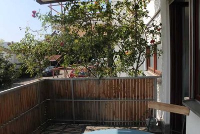 1-Zimmer-Appartement mit Balkon in Neckartenzlingen