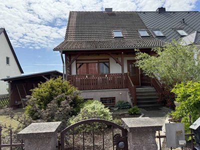 Günstige 6-Zimmer-Doppelhaushälfte mit EBK in Wermsdorf