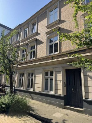 Juwel im Grindel /ruhig /gr Garten/ barrierefrei /saniert /EG & eig. Terrasse  /Rotherbaum