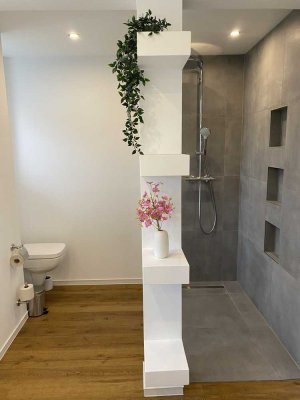 WG-Zimmer Nahe Uni Wuppertal in toller Loftwohnung mit EBK, Designer-Duschbad & Gäste WC.