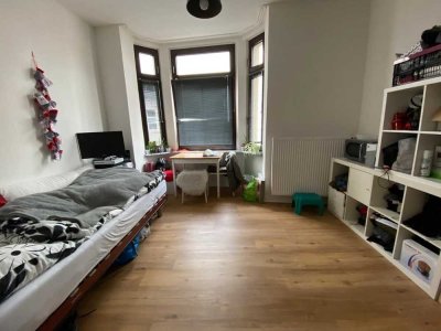 Attraktives 20 qm Altbau-Apartment, kernsaniert