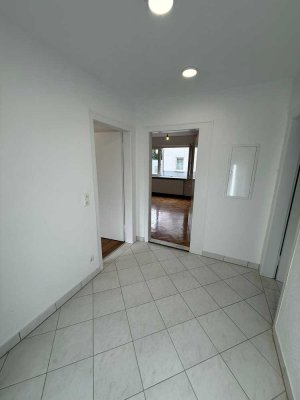 Großzügige 2-Zimmer-EG - Wohnung in Hochheim am Main