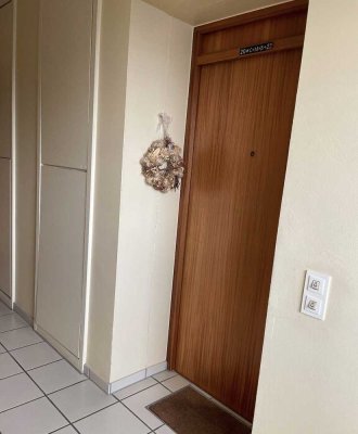 Helle 4 ZKB mit Balkon - Uninähe