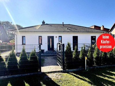 HORN IMMOBILIEN ++ Einfamilienhaus im Bungalowstil in Rossow bei Pasewalk, Energieklasse A, Bj. 2017