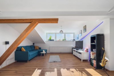 Neuwertige Dachgeschosswohnung mit hochwertiger Ausstattung
