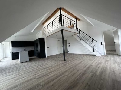 ERSTBEZUG: Penthouse Galerie Wohnung mit EBK in zentraler Wohnlage von Eggenfelden!