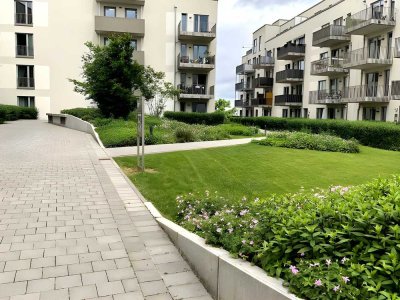Direkt einziehen! Moderne 2 Zimmer + Süd-West-Balkon, Einbauküche, Wannenbad + Abstellraum, Aufzug