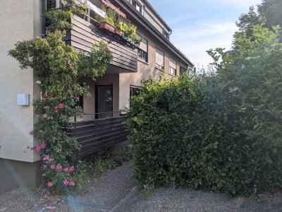 Ruhige, lichtdurchflutete 4 Zimmer Wohnung in Stuttgart Hofen