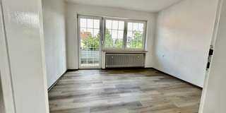 Freundliche und modernisierte 4-Raum-Wohnung mit gehobener Innenausstattung mit EBK in Kaufbeuren
