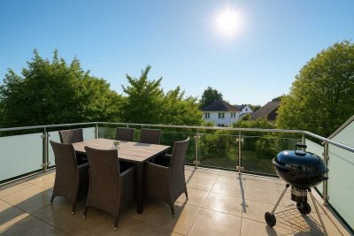 STILVOLL IN BESTLAGE: Restaurierte Altbauwohnung mit Kamin und Sonnenterrasse - separates HO MÖGLICH