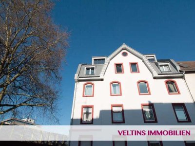 F-Hausen: Helle, sanierte  Single-Wohnung mit Gartennutzung, Einbauküche nahe U-Bahnstation