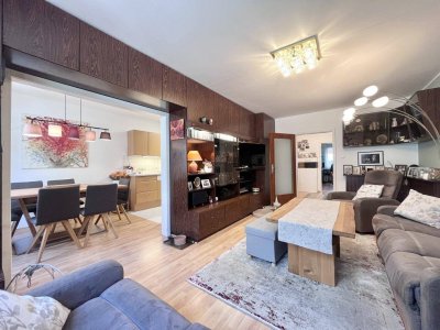 MODERNISIERTE 4-ZIMMER-WOHNUNG + STELLPLATZ IN GEPFLEGTEM NEUBAU