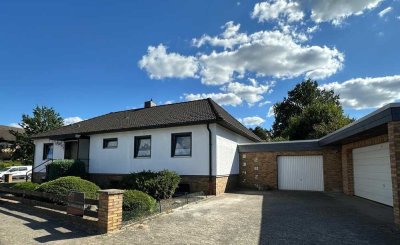 Gepflegter Bungalow in Gifhorn mit Vollkeller & Garagen