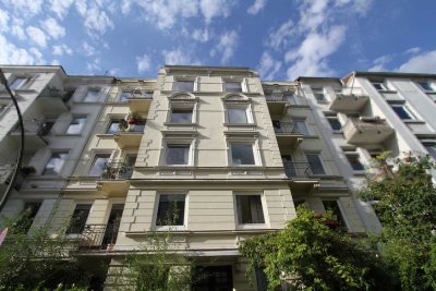 PROVISIONSFREI * Nähe UKE * individuelle Maisonette-Wohnung mit 24m² Dachterrasse *