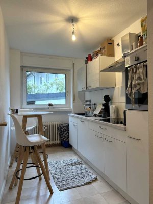 Ruhige und großzügig geschnittene 2-Zimmerwohnung in Oberursel-Weißkirchen | Balkon | Hochparterre