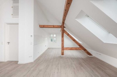 Neugebaute 2,5-Zimmer-Dachgeschoßwohnung mit Charakter