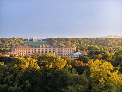 one in a million - Penthouse Top Floor Hilton Hotel - RENT - LIVE or OFFICE