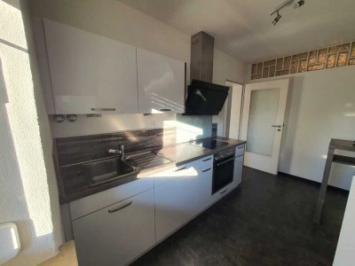 Helle moderne 3-Zimmer-Wohnung mit Einbauküche in Neumarkt Nähe Stadtpark
