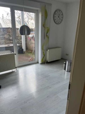 Moderne 3 Zimmerwohnung über 2 Etagen ( Maisonette ) in Hof * mit Weitblick