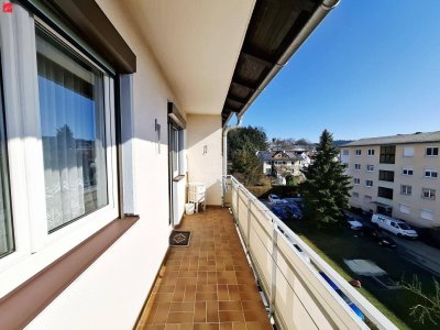 Zentrale Stadtwohnung mit Sonnenbalkon