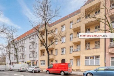 IMMOBERLIN.DE - Ersteinzug nach Top-Sanierung! Stuck-Altbauwohnung in attraktiver Lage