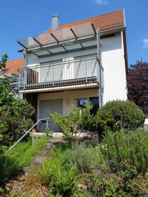 Schönes Einfamilienhaus mit Einbauküche und Garten