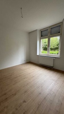 Helle 2-Zimmer Wohnung im EG in Krefeld-Kempener Feld/Baackeshof