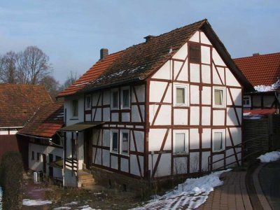 ***Wohnhaus mit Nebengebäude in Weißenborn-Rambach***PROVISIONSFREI