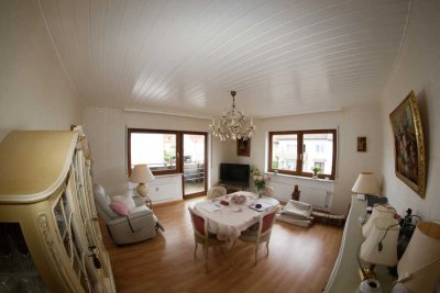 In idyllischer Ruhe: 2-ZKB Wohnung mit schöner Küche