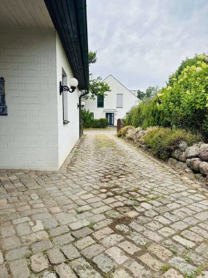 Liebevolles Einfamilienhaus mit großzügigem Grundstück in Isernhagen K.B.