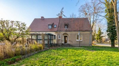 Sanierungsbedürftige Doppelhaushälfte mit großem Garten in Bornim