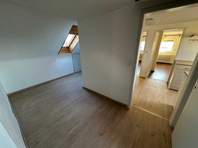 Geschmackvolle 3,5-Zimmer-DG-Wohnung in Ehningen