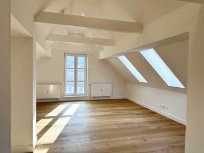 Großzügige, topsanierte Luxus-Wohnung über zwei Etagen zum Erstbezug!