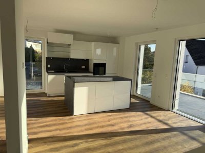 Terrassenhaus in Ergste Erstbezug mit EBK, Balkon: exklusive klimat. 4/3-Zi-Penthouse-Wohnung WE1.08