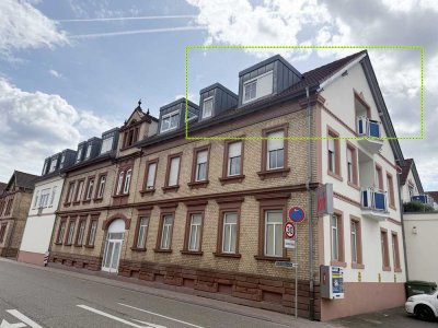Kandel: 2 ZKB DG-Wohnung mit 1 Stellplatz in Duplex-Garage