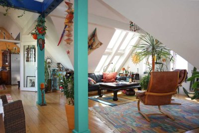 Hannover Linden Süd: Peppige Maisonette-Wohnung mit Dach-Terrasse