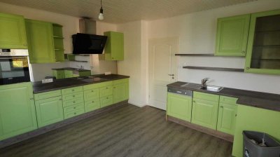 Stilvolle 4-ZKB- Terrassenwohnung mit Stellplatz