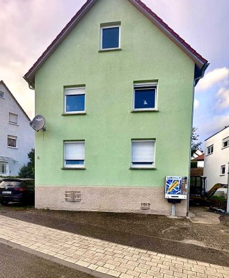 Charmantes Mehrfamilienhaus mit großem Grundstück