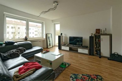 3,5-Zimmer-Wohnung mit 2 Balkonen in Landshut, Piusviertel