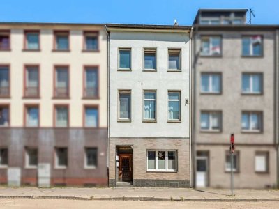 Investment: Gepflegtes Mehrfamilienhaus mit Praxisfläche